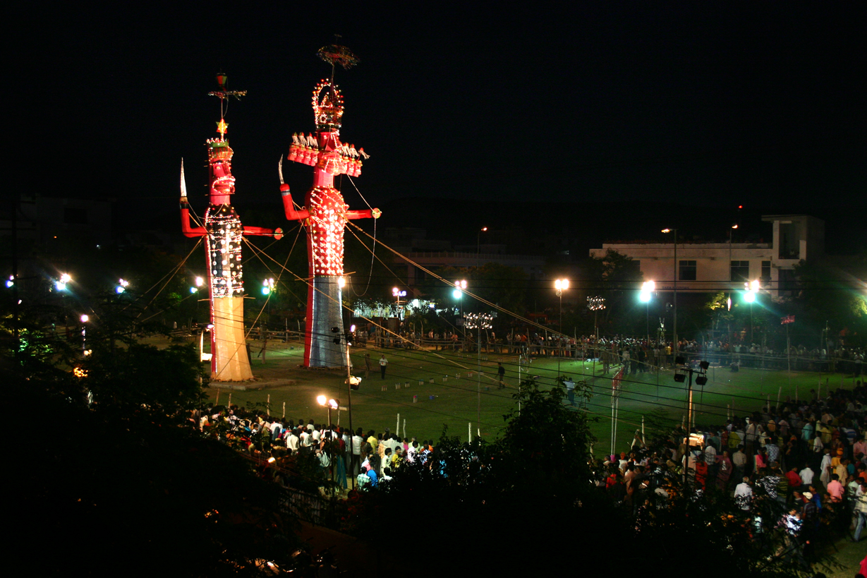 दशहरा 2025: रावण दहन का शुभ मुहूर्त और विजयदशमी का महत्व