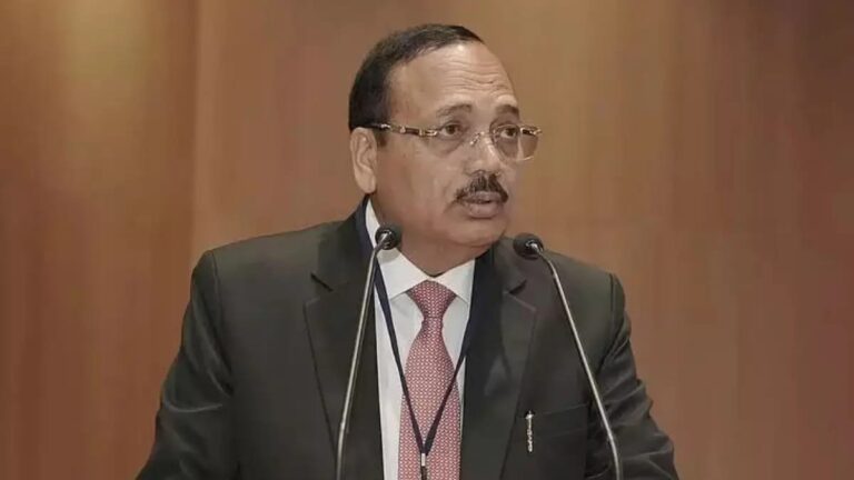 hindi-me-shapath-lene-wale-pahle-cji-justice-suryakant